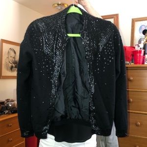 CUTE SWEATER ALERT 🥳